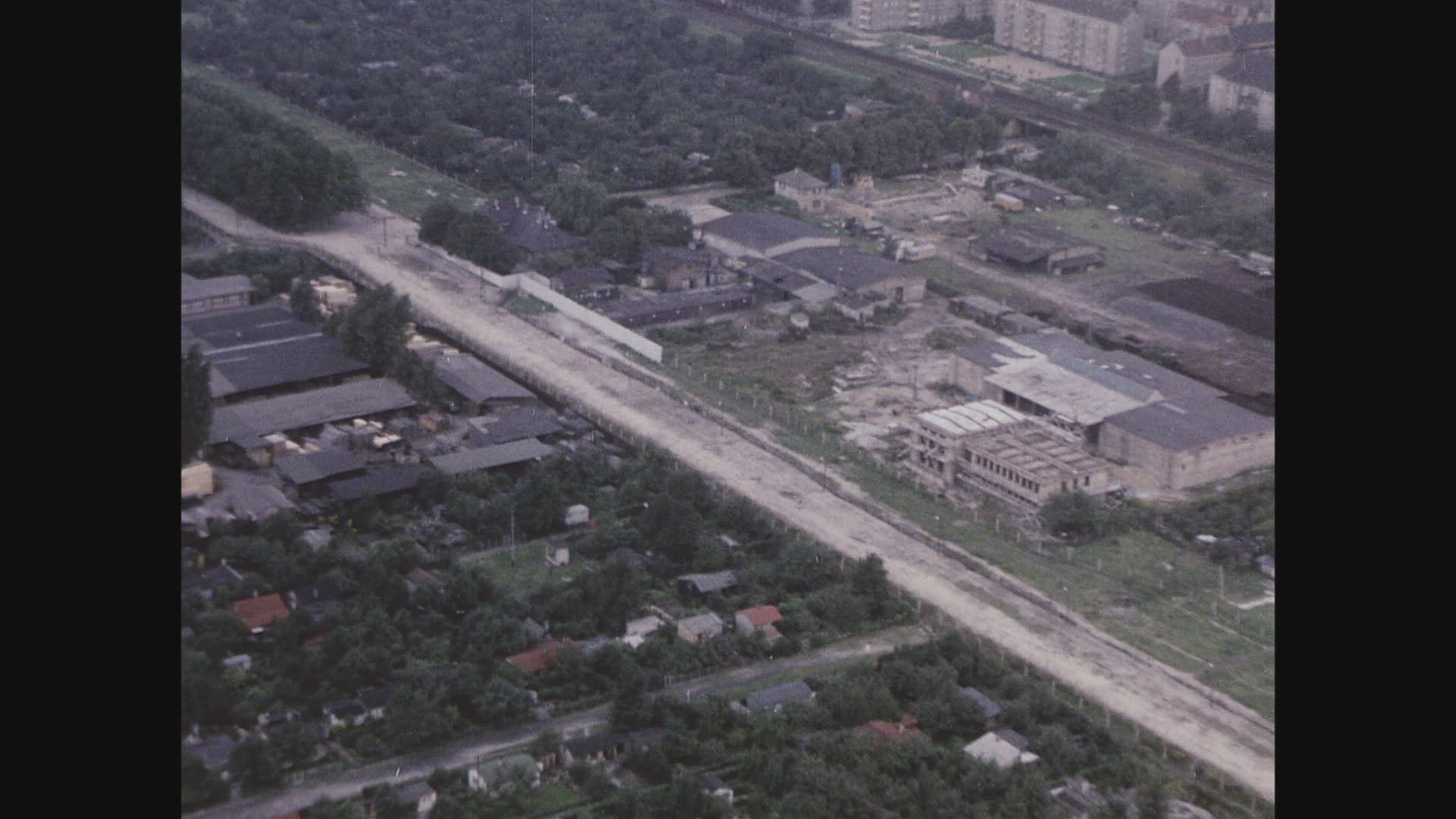 201036731 / Berlin Wall / Aerial / 1962