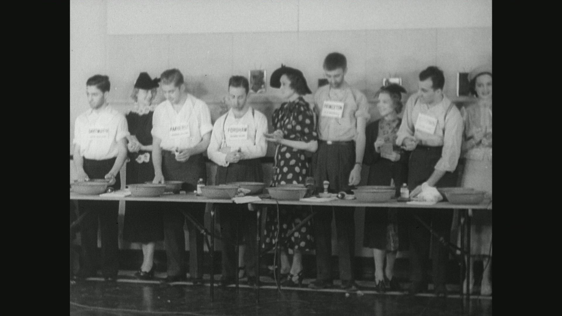 443430641 / Shaving Competition / USA / 1937