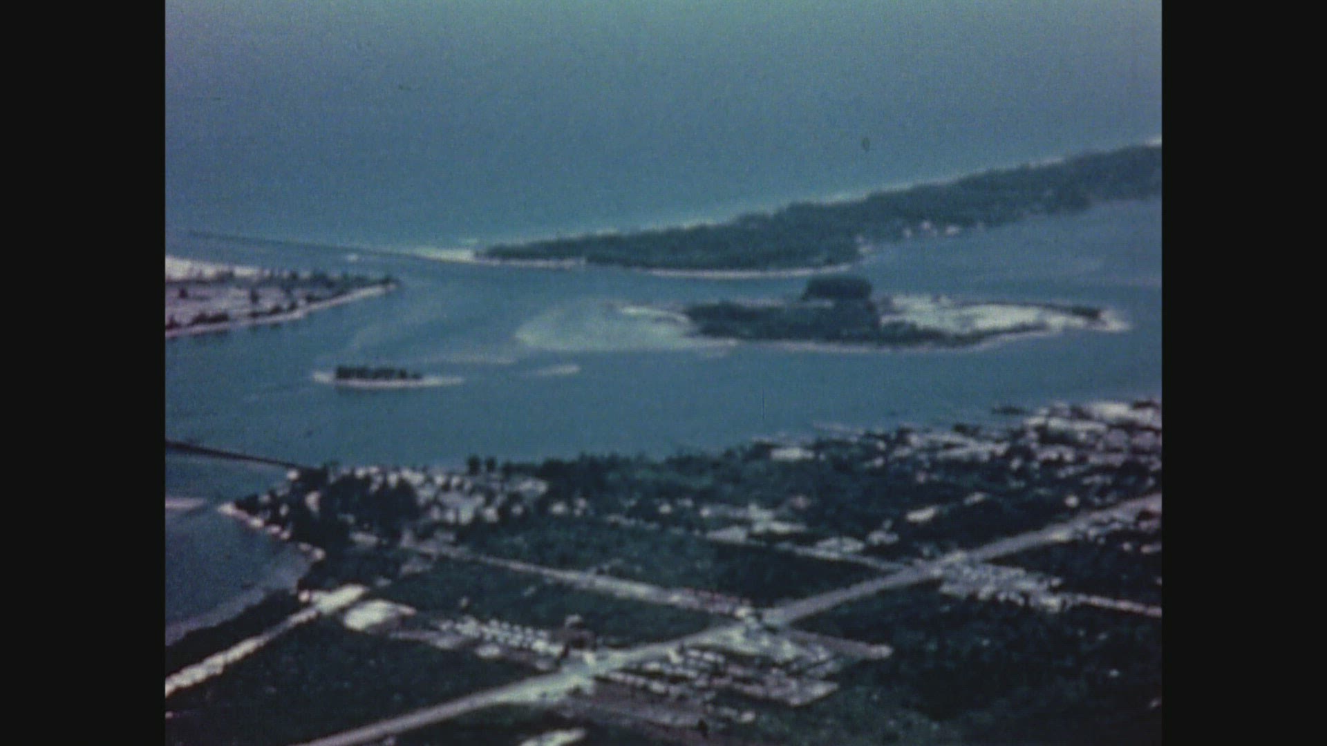 134015992 / Florida / Aerial / 1944