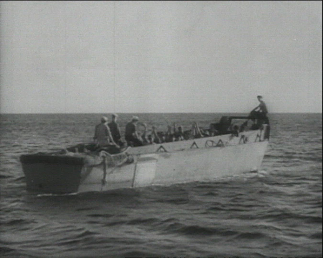 468679904 / Bikini Atoll / Atomic Bomb Testing / USA / 1946