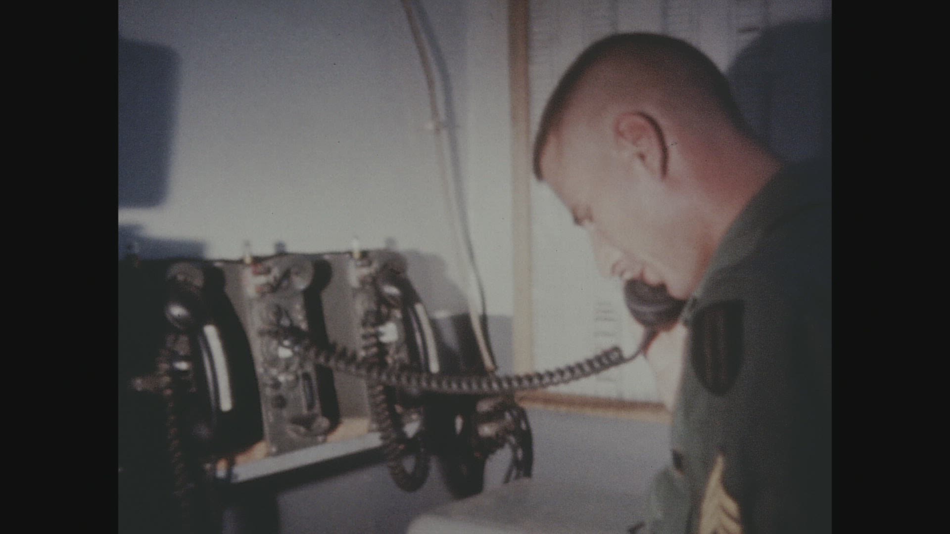 610896996 / Radio Communication Technology / Antenna / US Army / 1967