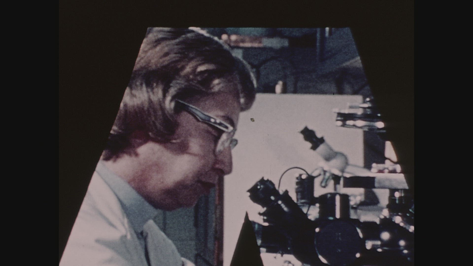 914650775 / Trailer / Vision USA / 1972