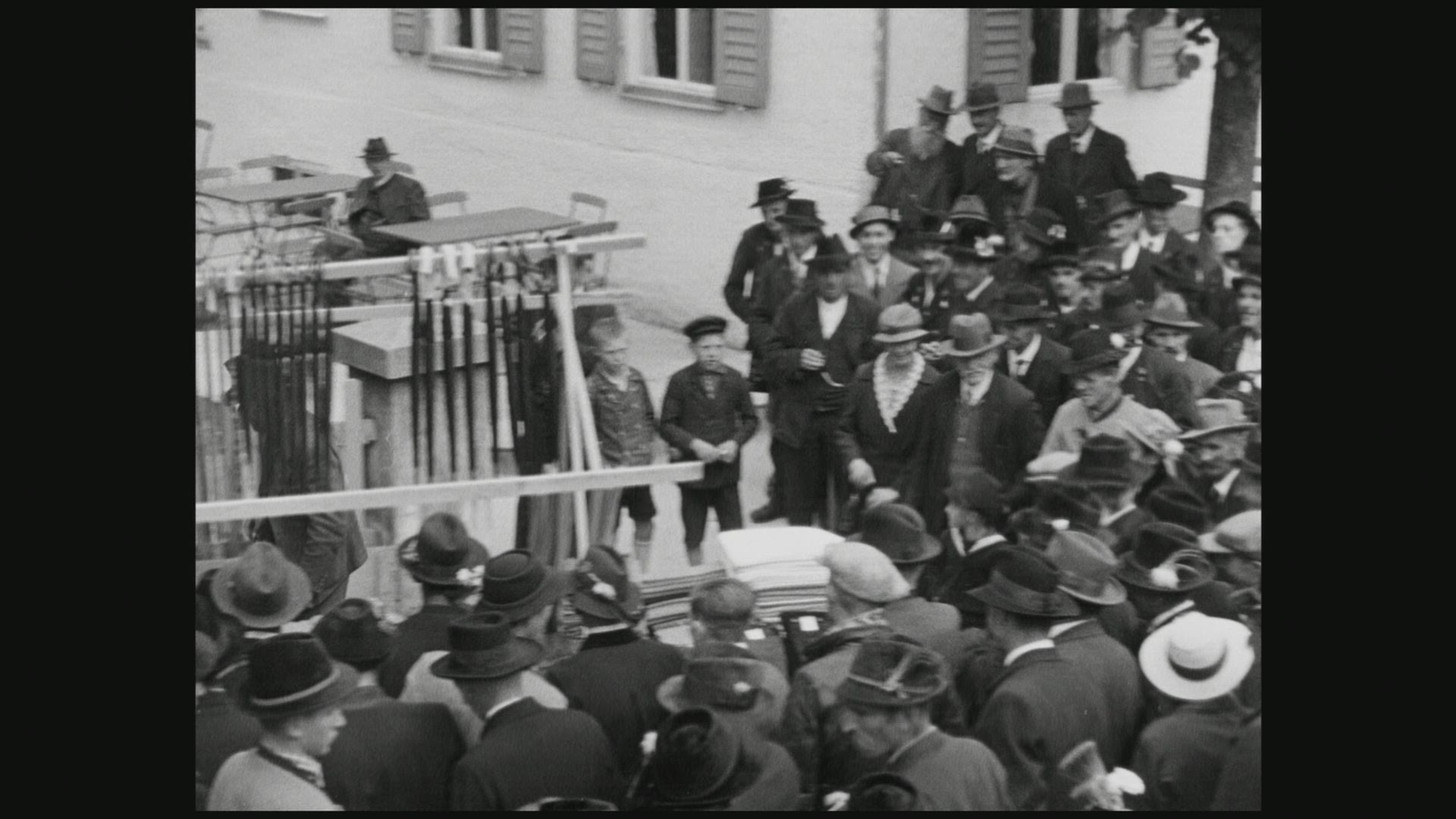 651224045 / Market / Germany / 1937