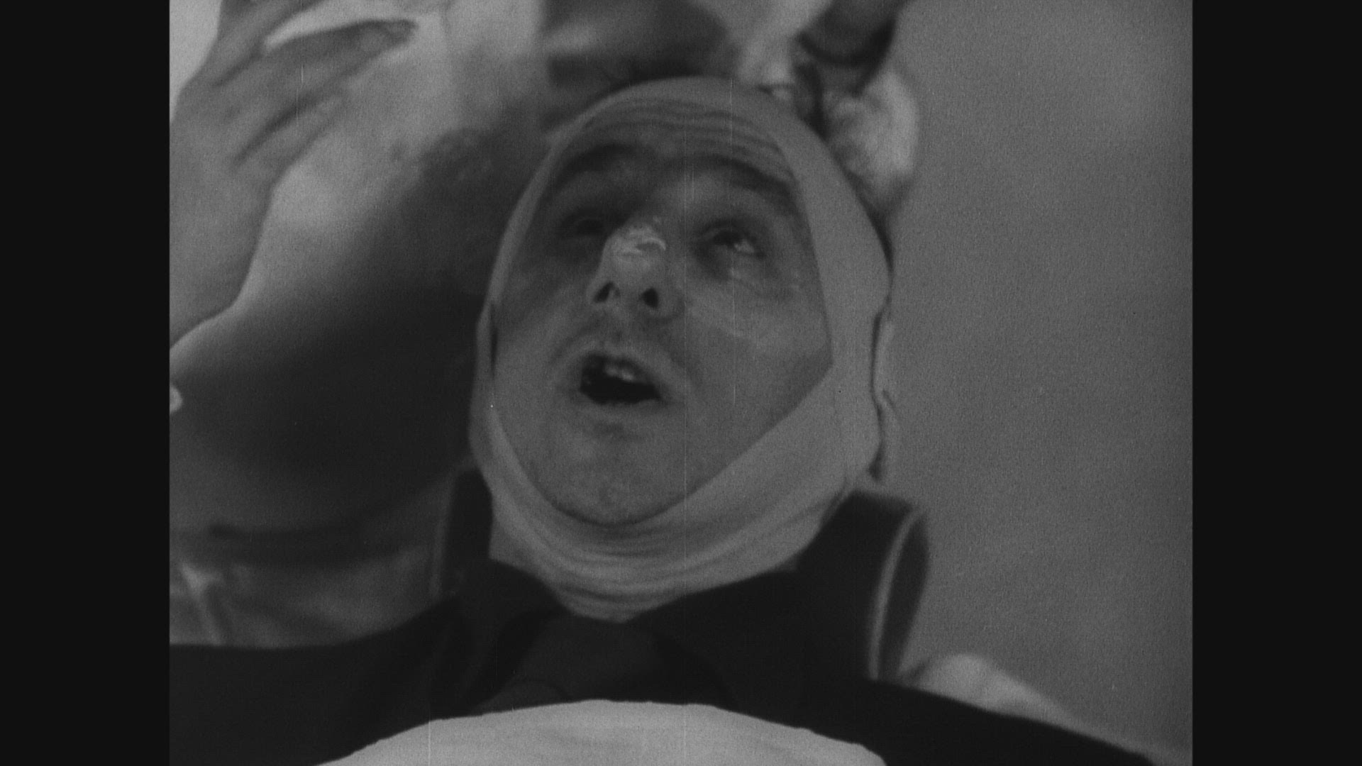 923970368 / Jimmy Durante / Cosmetics Studio / USA / 1935