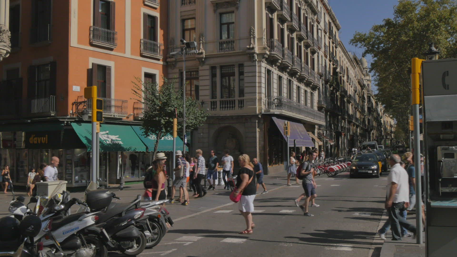 305632378 / Barcelona / Tradition / Catalonia