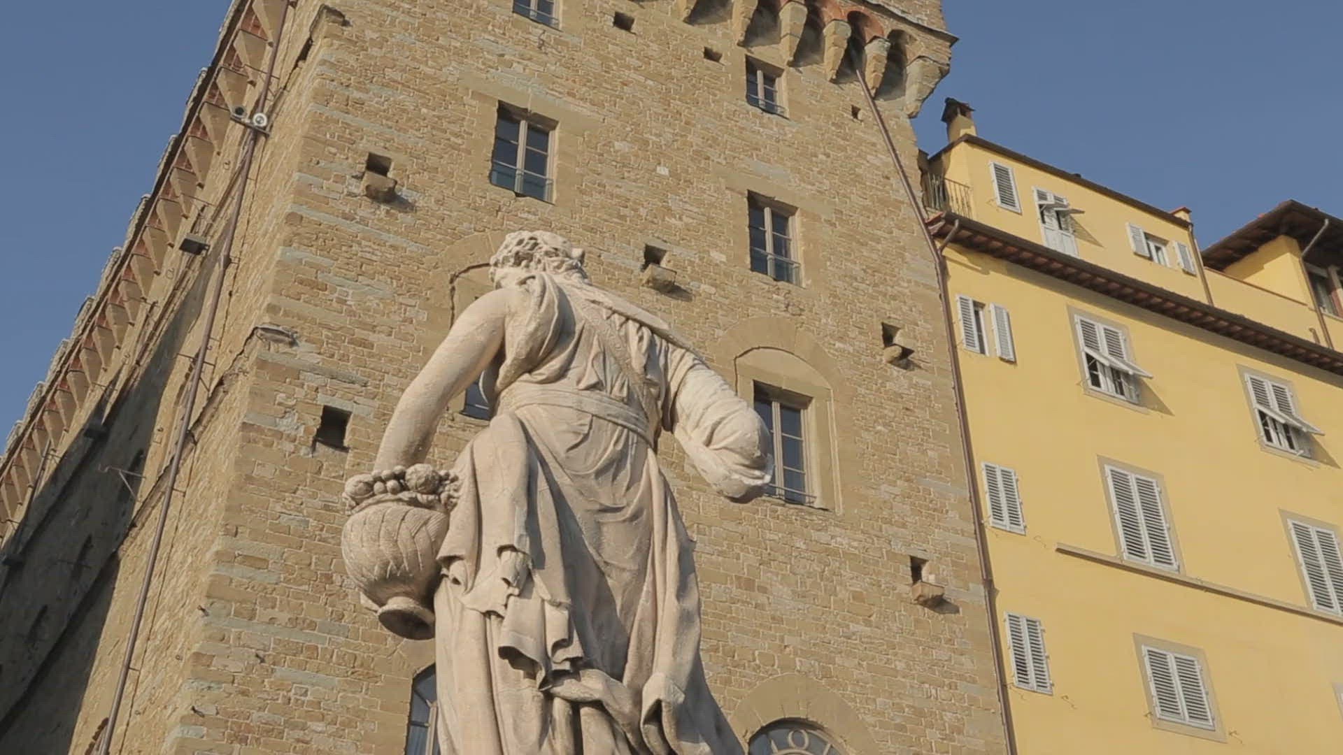 268147138 / Italian Culture / Tradition / Florence