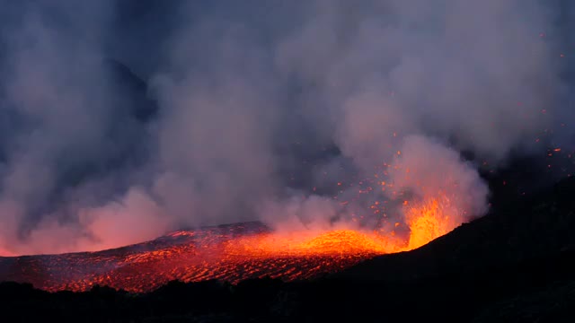 Fogo: Eruption in 2014