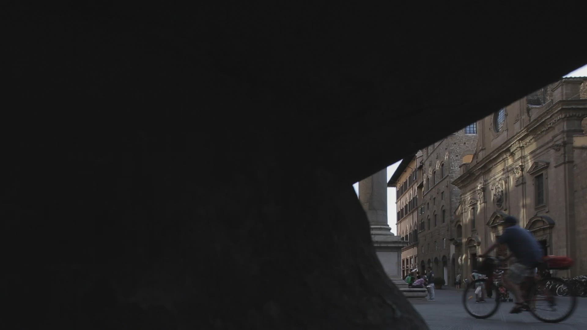 399874130 / Boy / Walking / Florence
