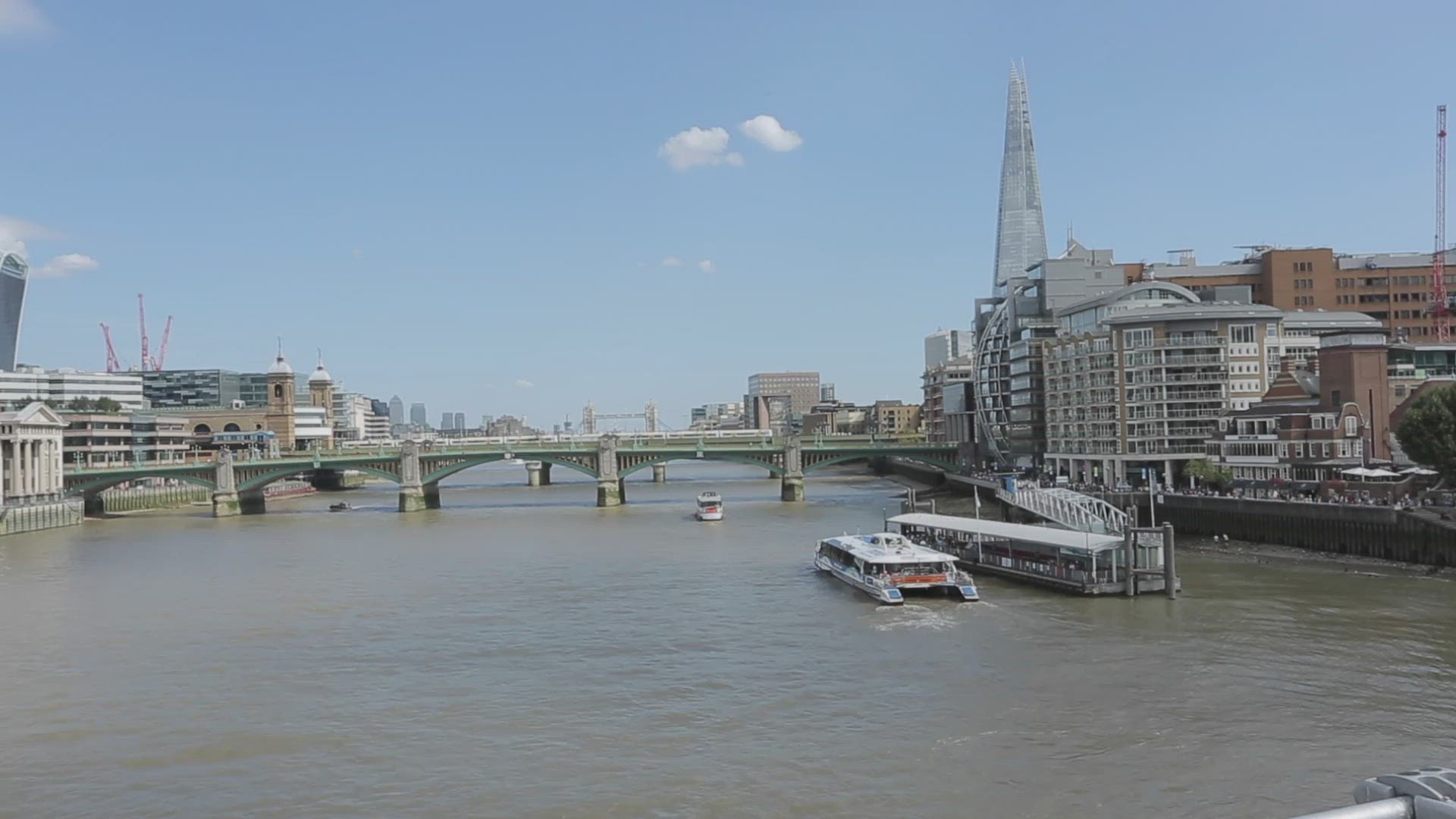 624526166 / London / Tradition / England