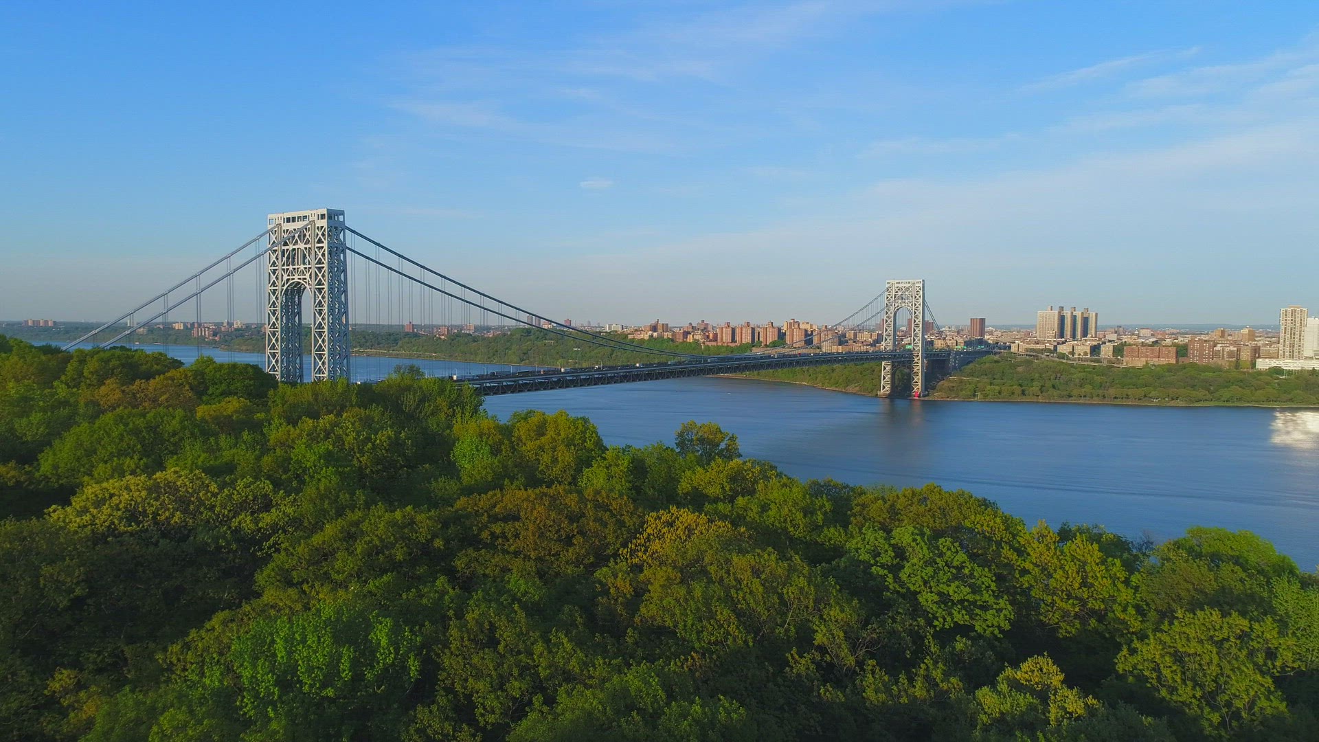 Quick Pan of Manhattan and the East River