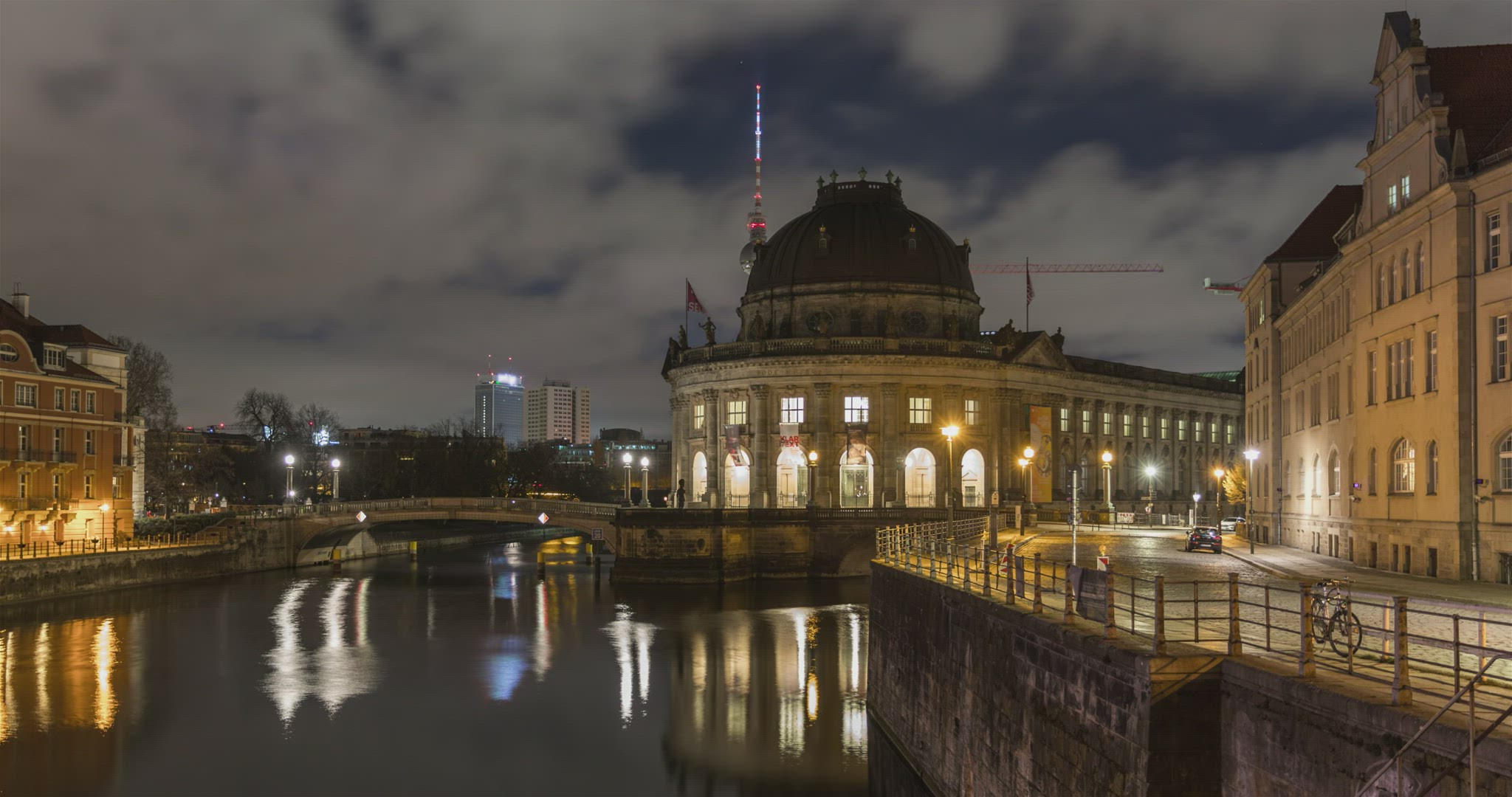 Sunrise hyperlapse of Berlin city skyline along waterfront