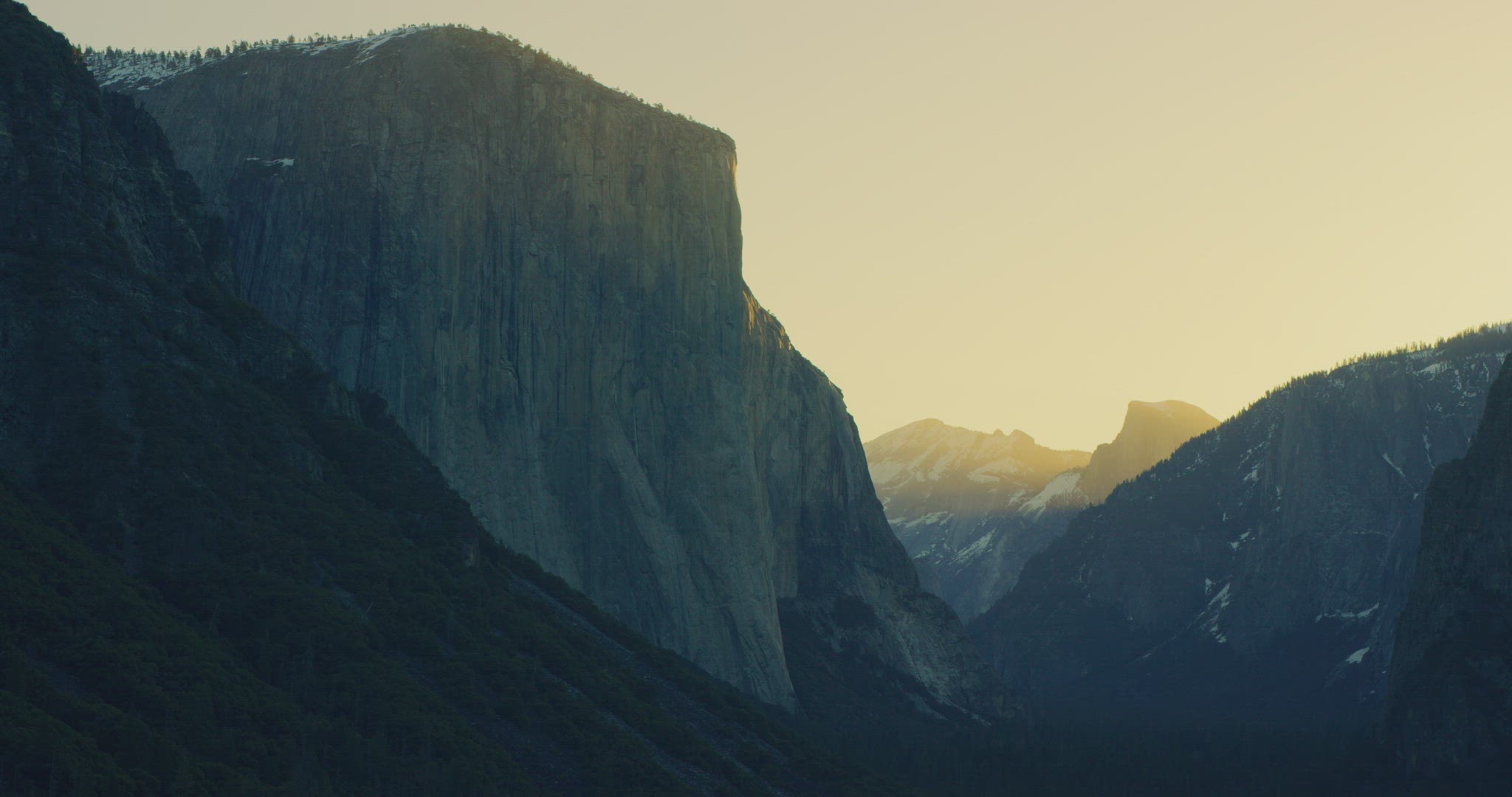 Reveal shot of El Capitan in Yosemite Valley