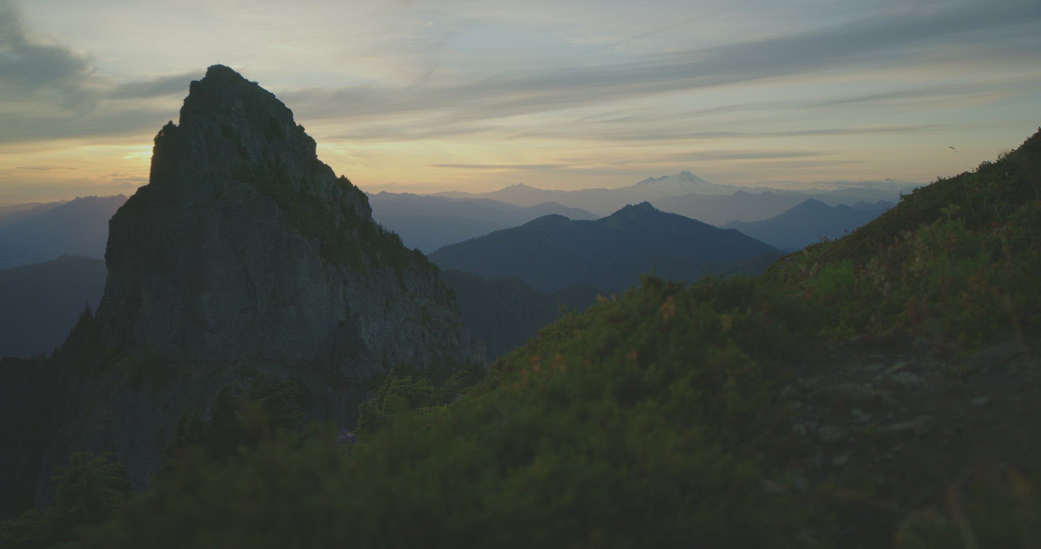 Sunset over Cascade mountain range