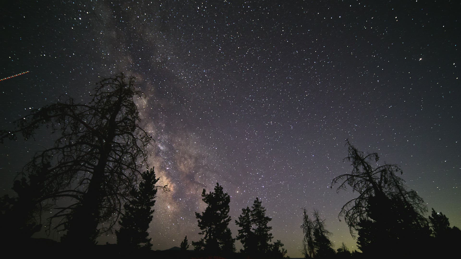 Time lapse of the milky way and galaxy core moving