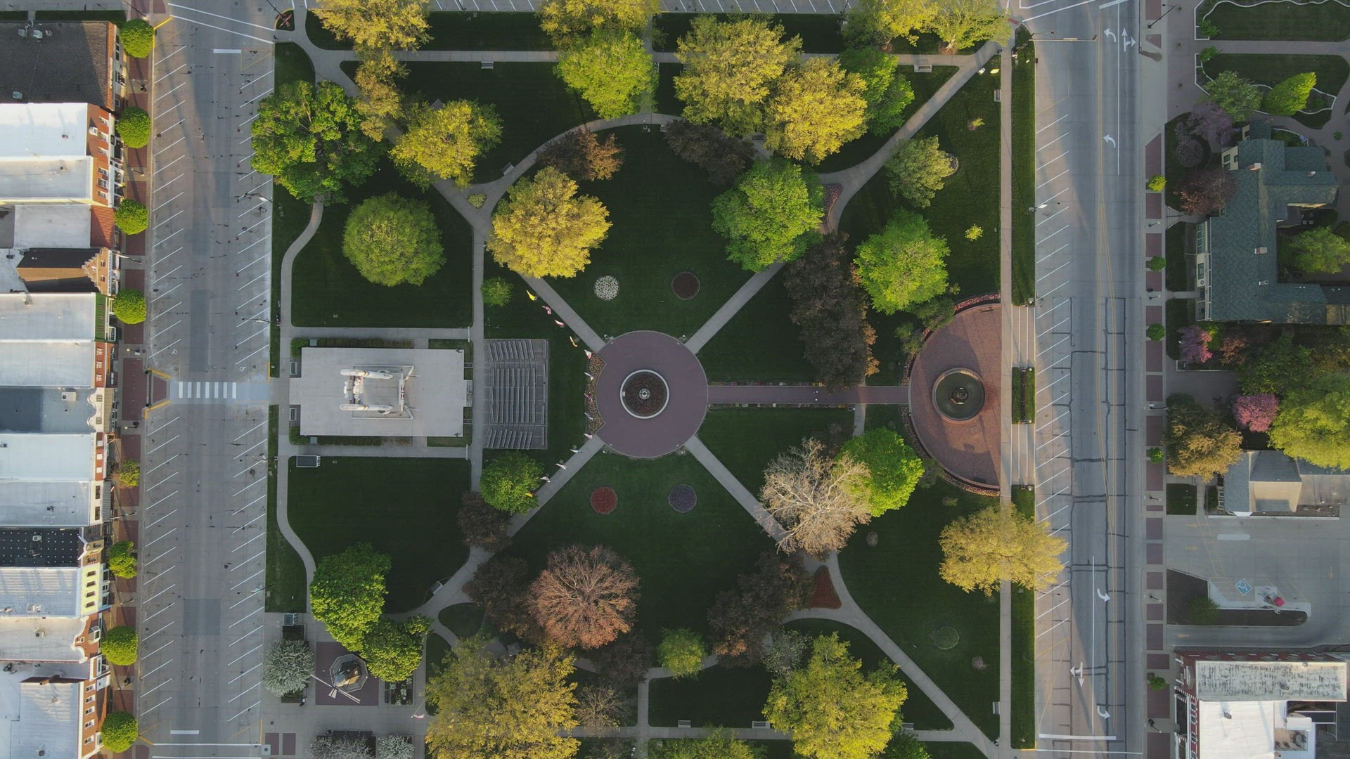 Drone video of Dutch community Pella, Iowa