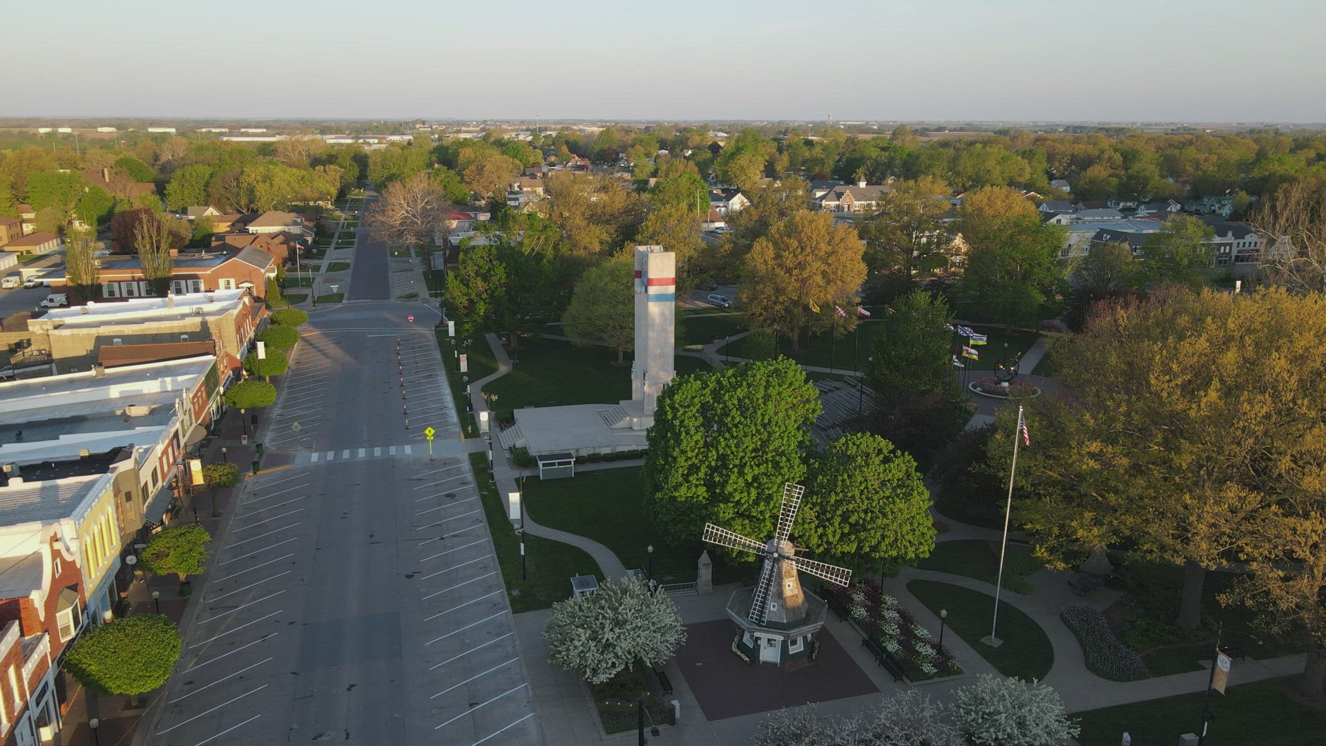 Drone video of Dutch community Pella, Iowa