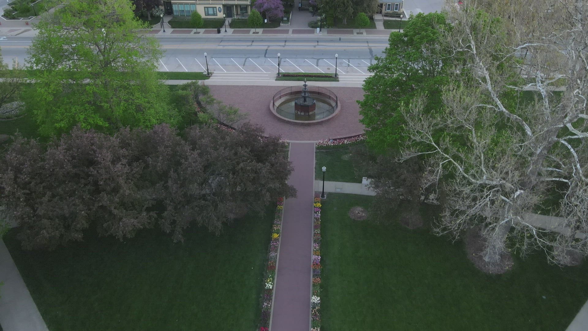 Drone video of Dutch community Pella, Iowa