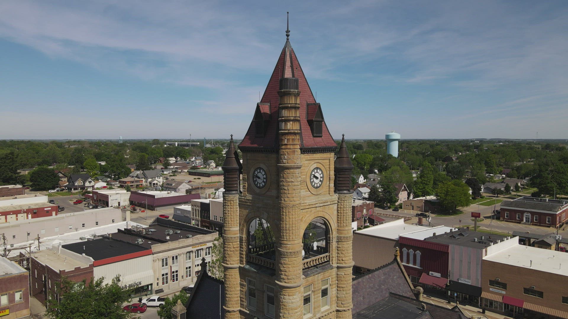 4K drone video of Knoxville, Iowa