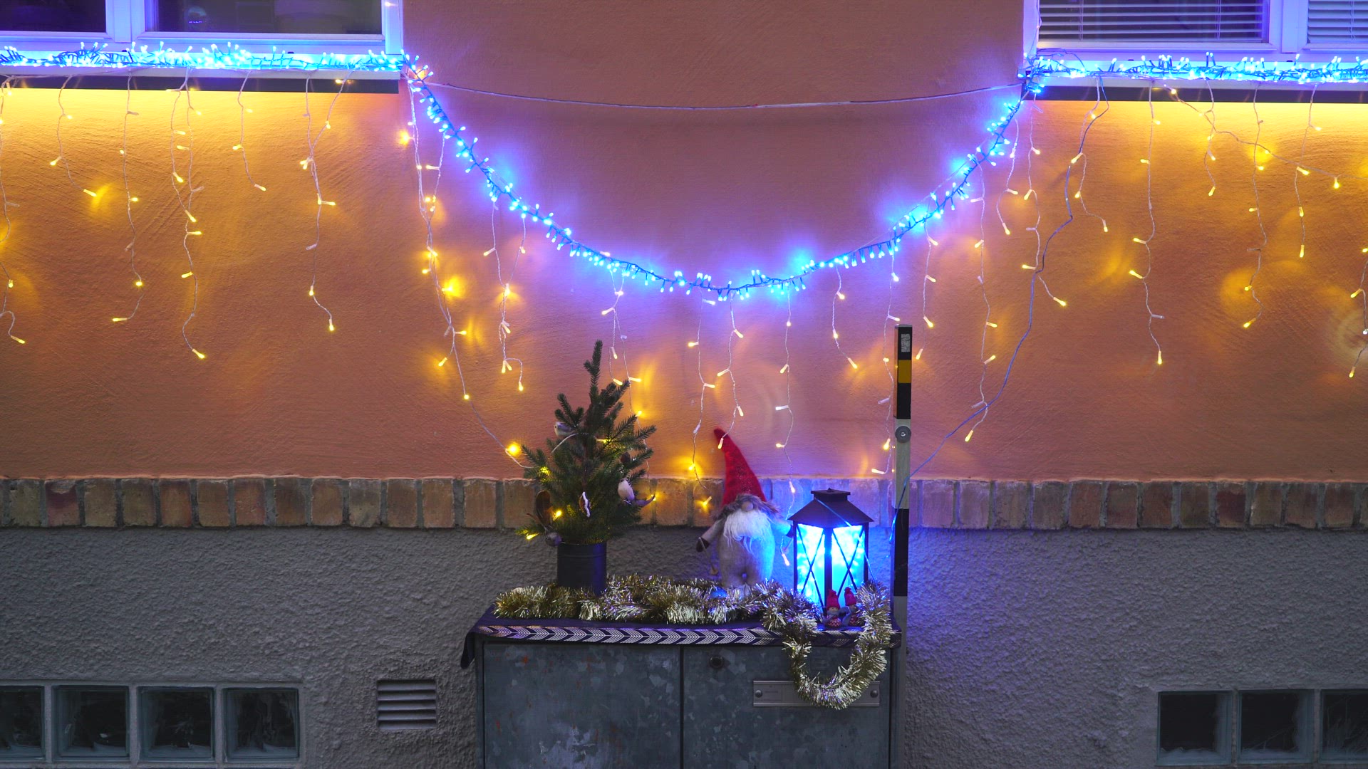 outdoor christmas decoration