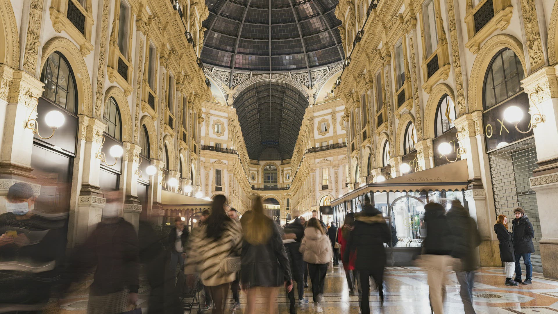 Milan, Italy, Timelapse - The Galleria Vittorio Emanuele II in Milan at night