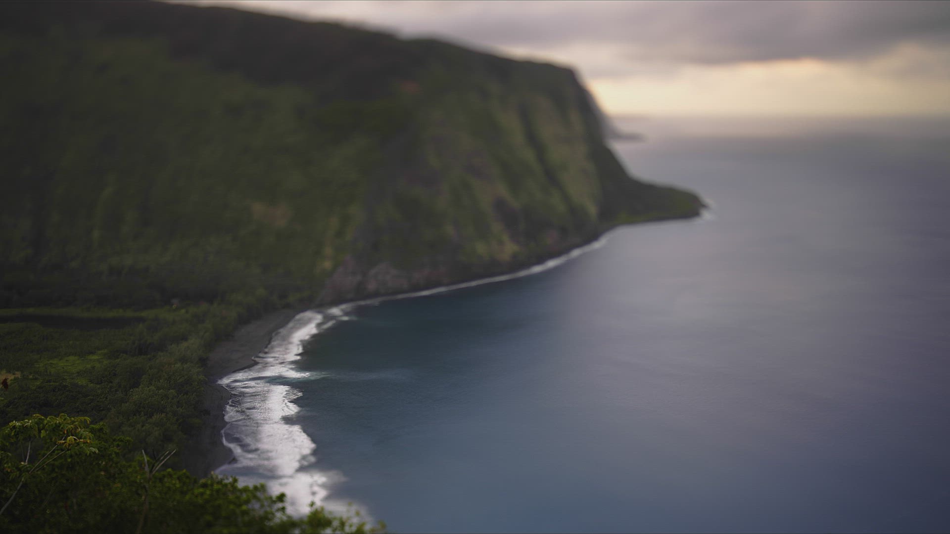 Waipi'o Valley Overlook Day to Night Timelapse Tilt Shift - 8k