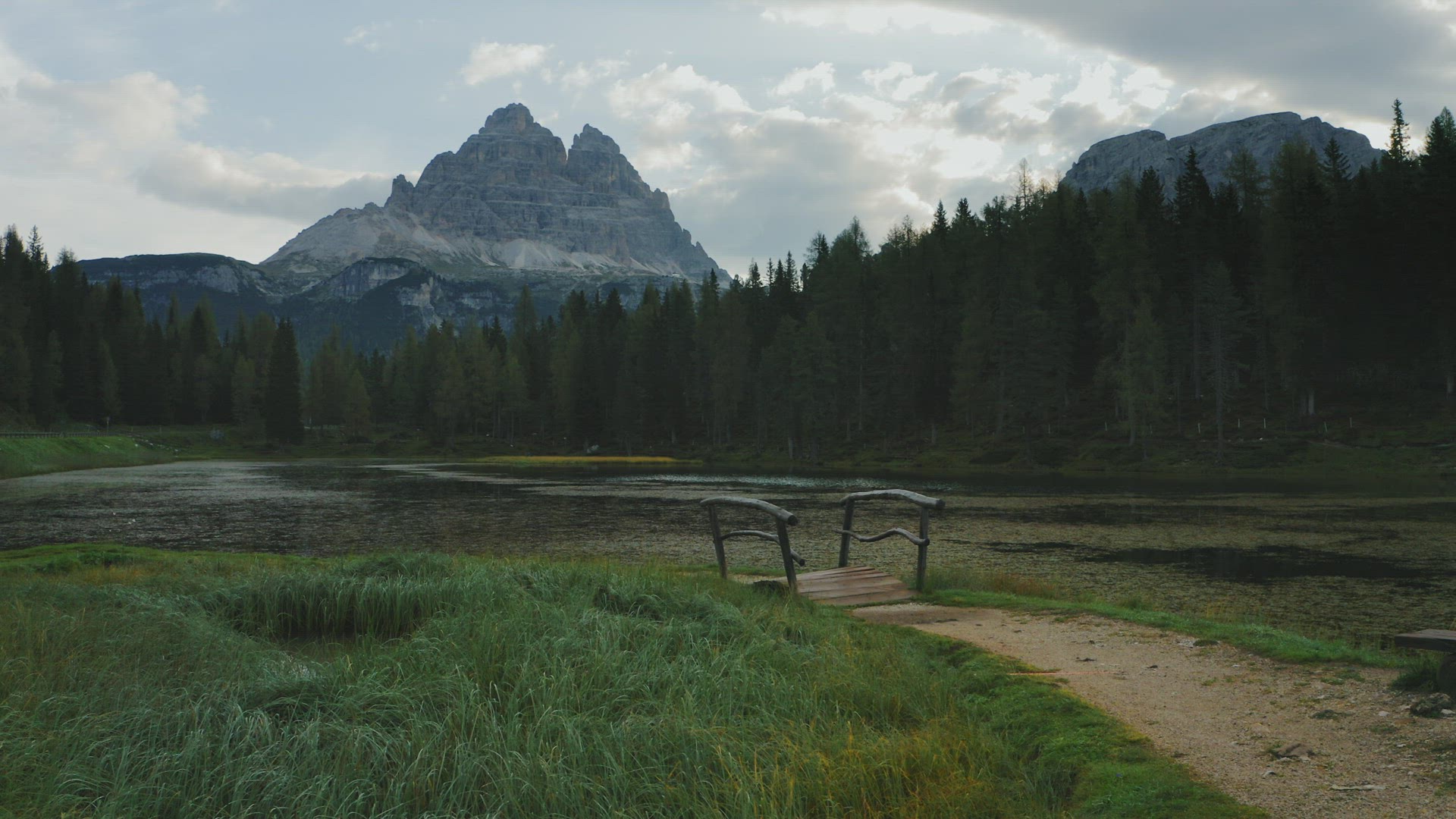 Evening at Lake Antorno and Three Peaks of Lavaredo - Lago Di Antorno and Tre Cime di Lavaredo in ba
