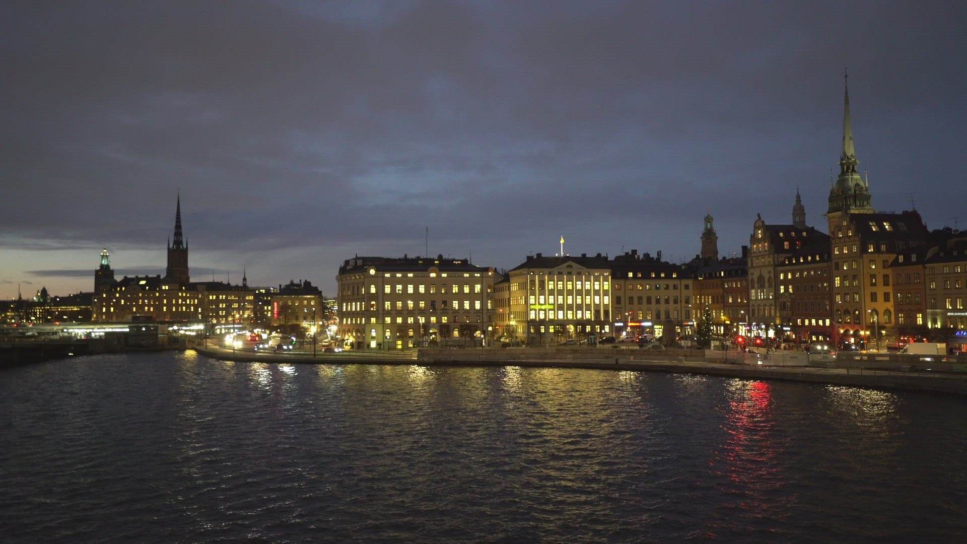 Stockholm skyline - night - illuminated city - evening