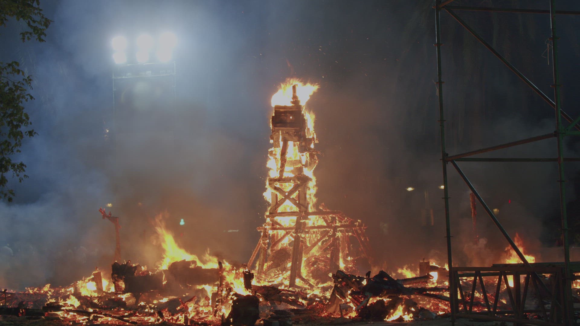 Fire left ruins of ninot dolls on Las Fallas celebration