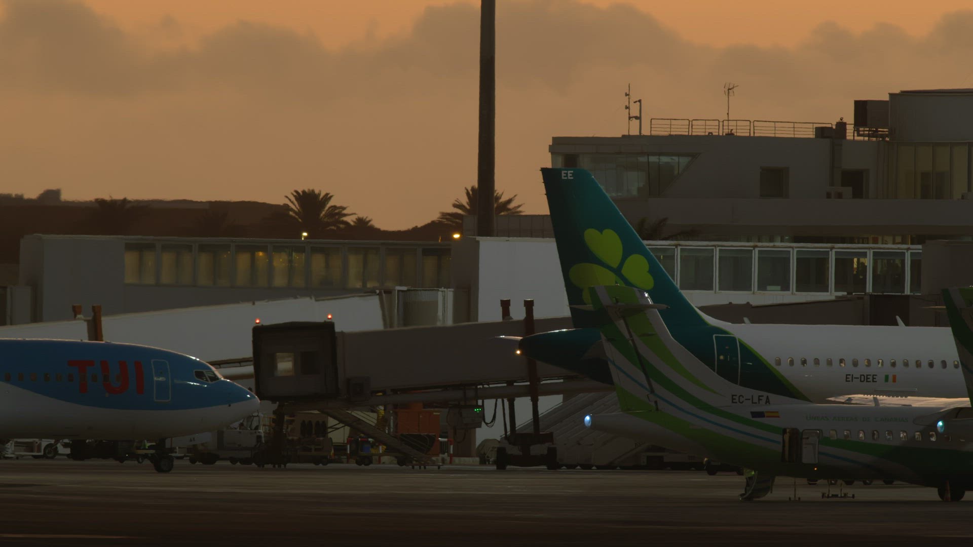 Airport, aircraft traffic