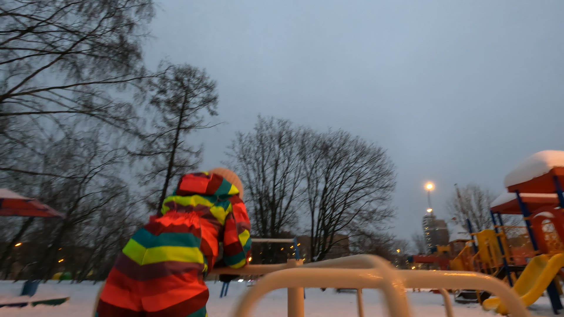Childrens games in winter
