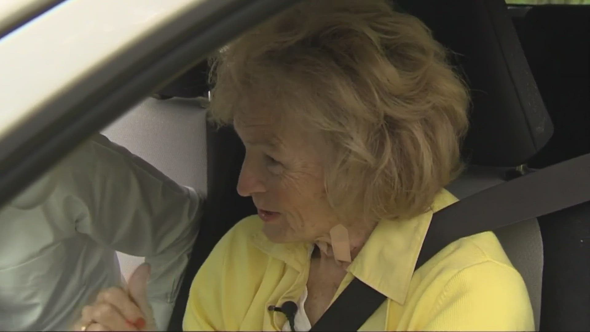 Blind Florida woman regains sight after 23 years following unrelated surgery