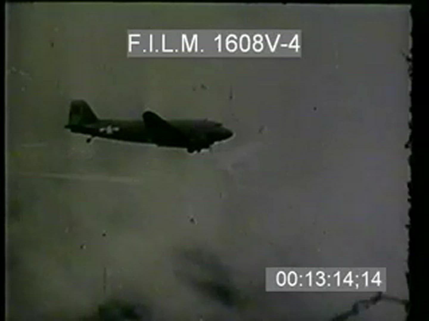 FLYING OVER THE JUNGLE COMPILATION (1940s, 1960s, 1970s)