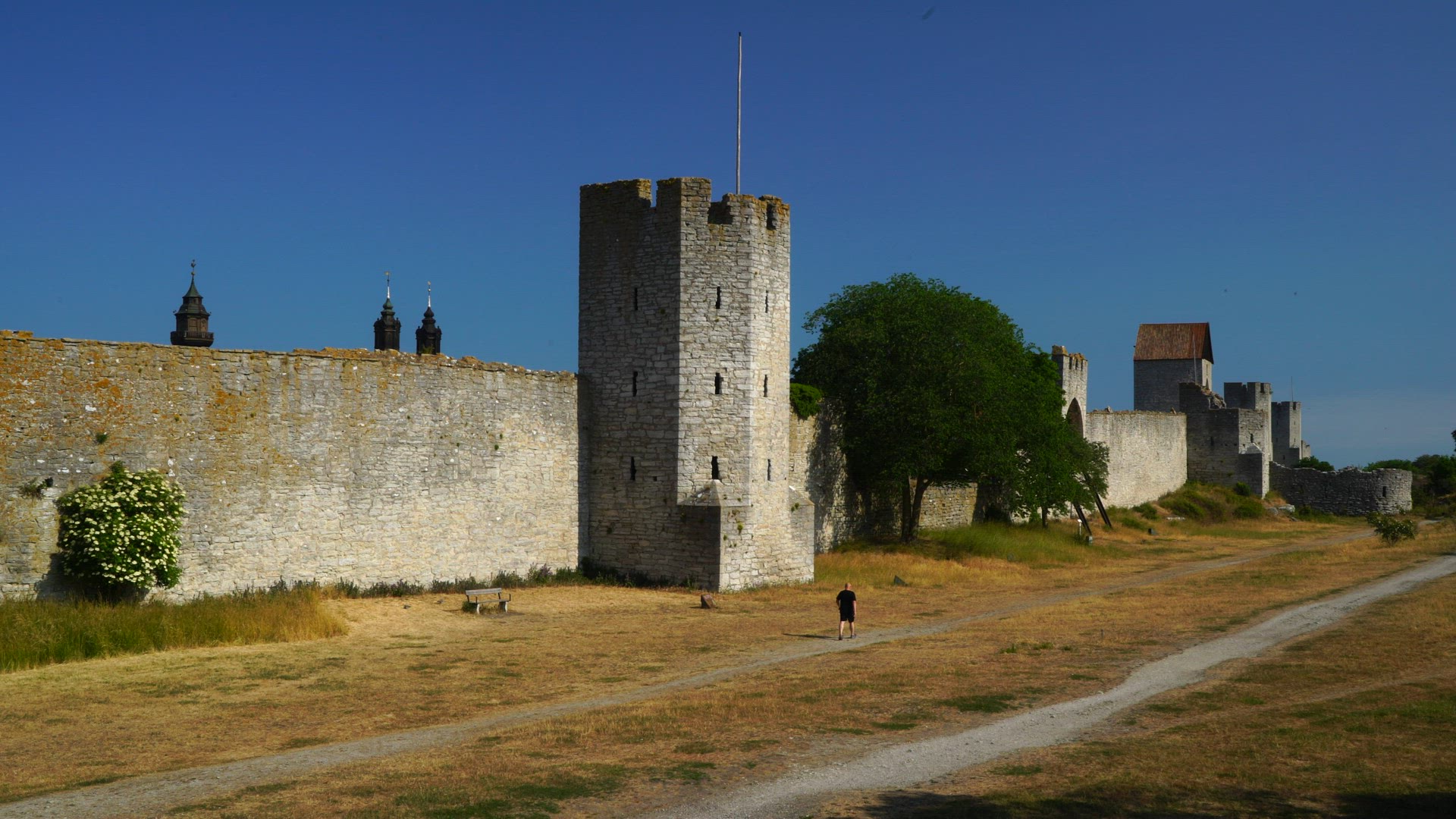 visby city wall - man walking