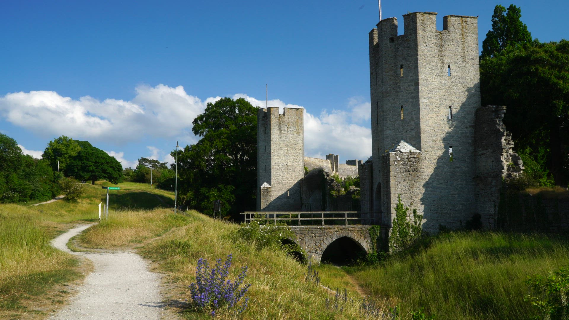 establishing shot Visby city wall - Gotland