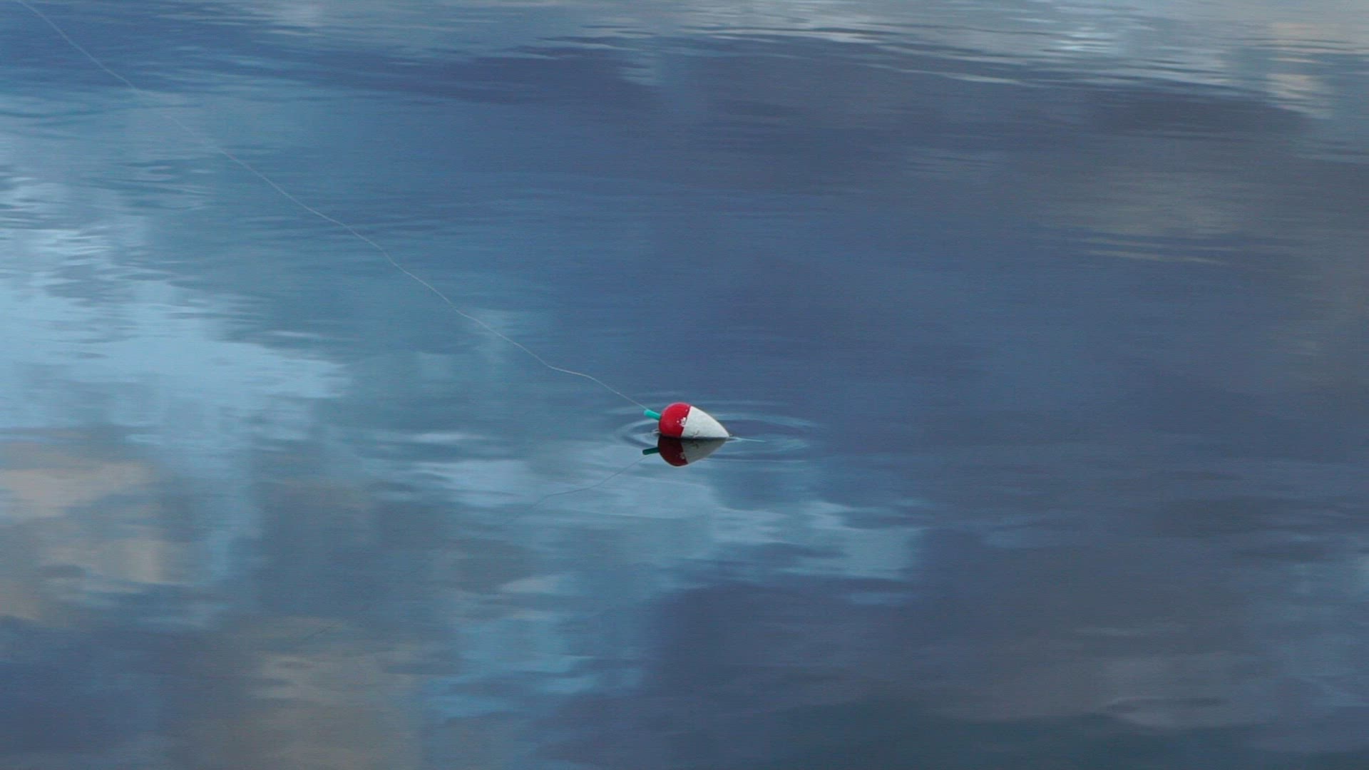 bobber - float - slowmotion shot