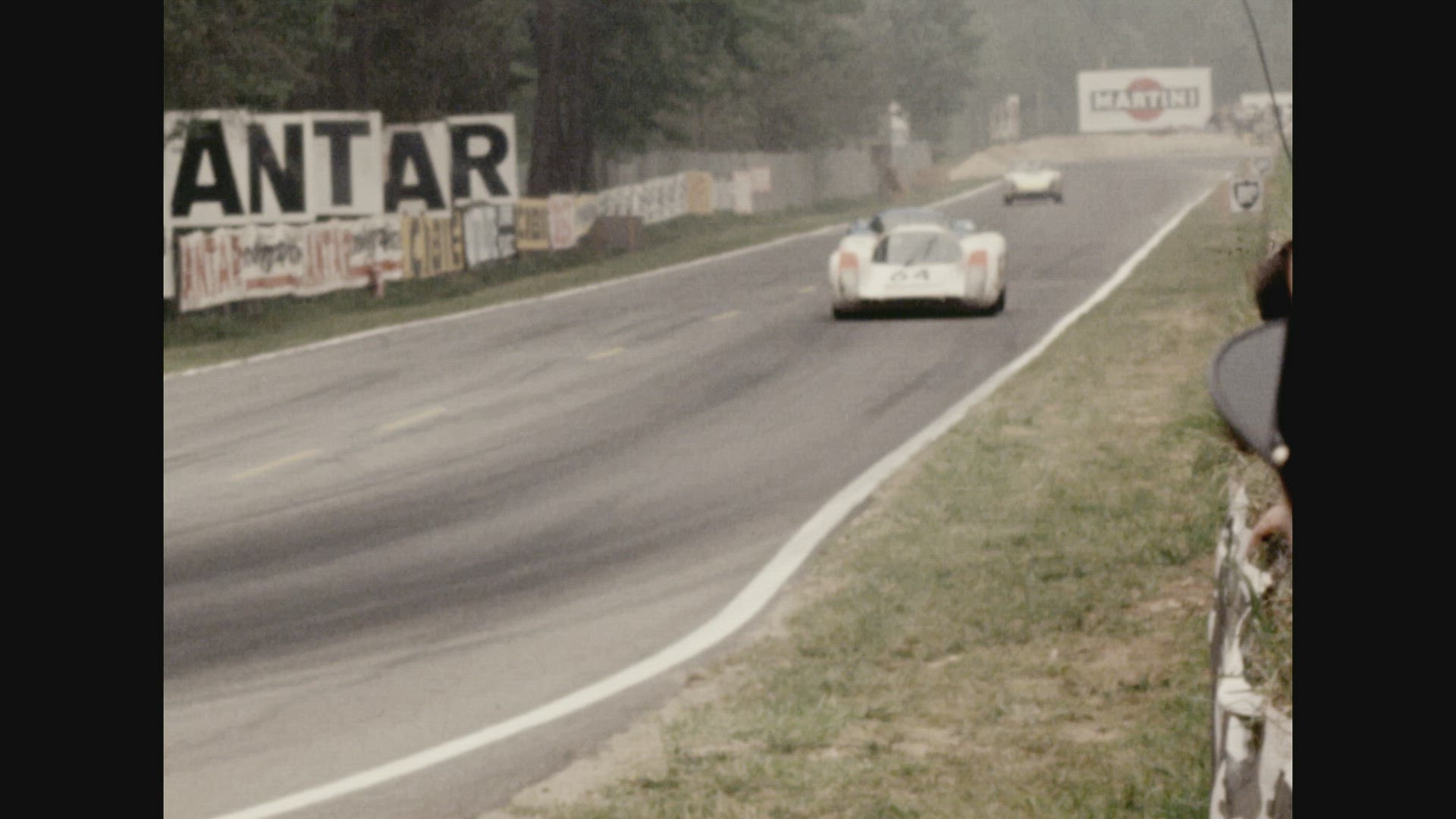 No. 64 (Porsche 908 Coupe) in race and others (Le Mans 24 Hour Race 1969)