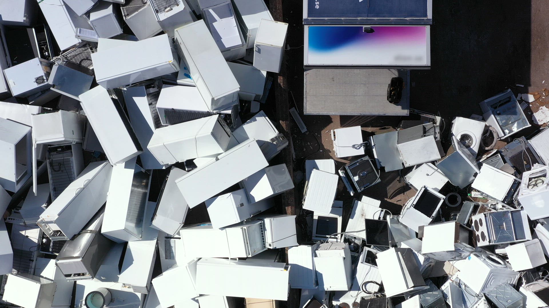 Top down shot, throwaway society, appliances