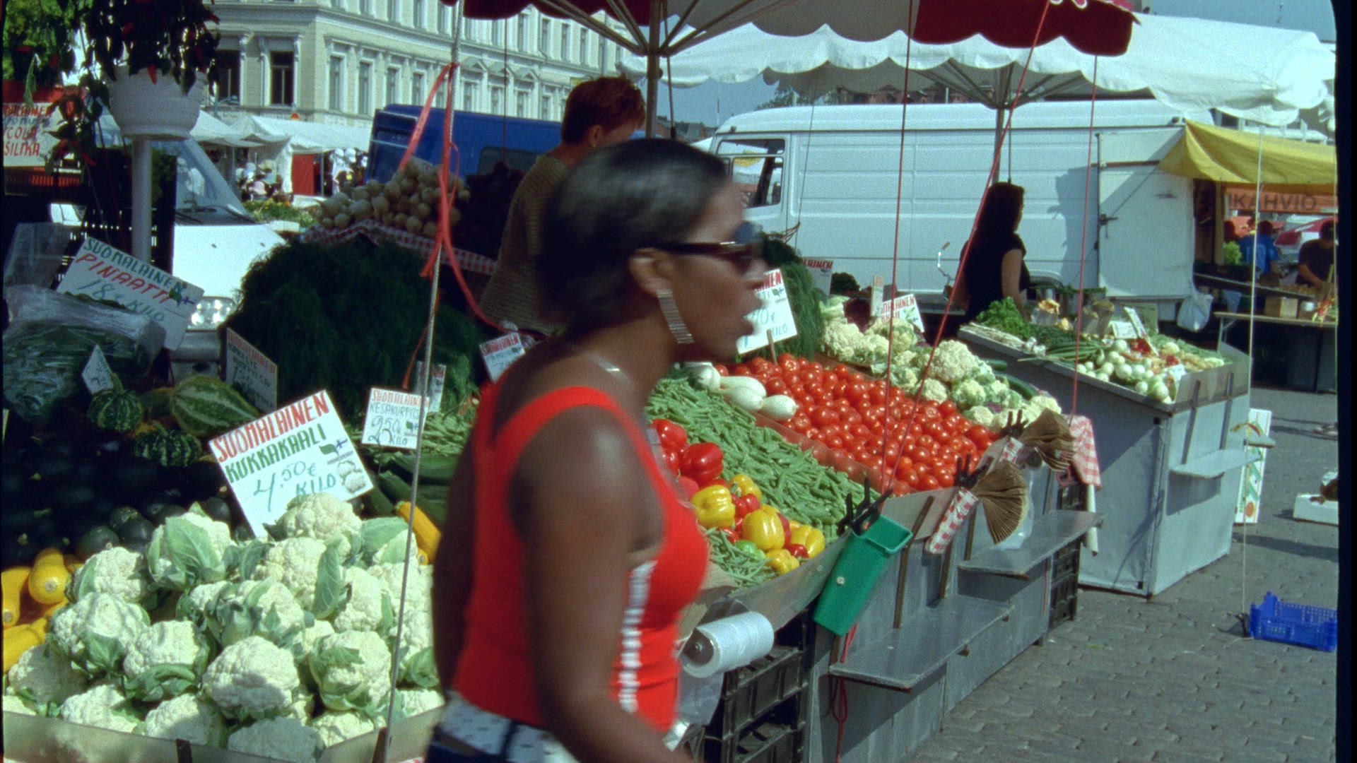 salutorget in central helsinki - market square - 2006 - vendors - fruits and vegetables