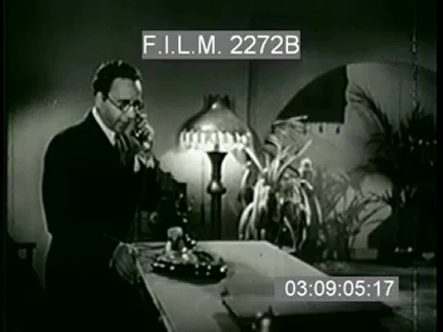 VINTAGE CREEPY SHADOWS IN FILMS (1920s - 1950s)