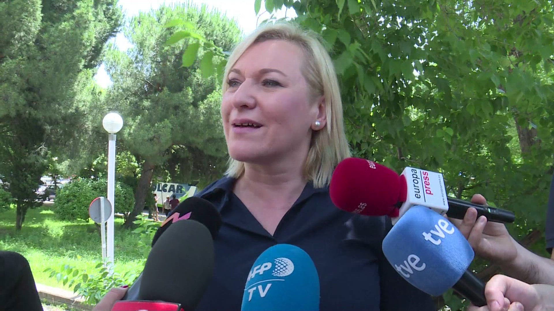 Spanish doctor accused in "stolen babies" case leaves court