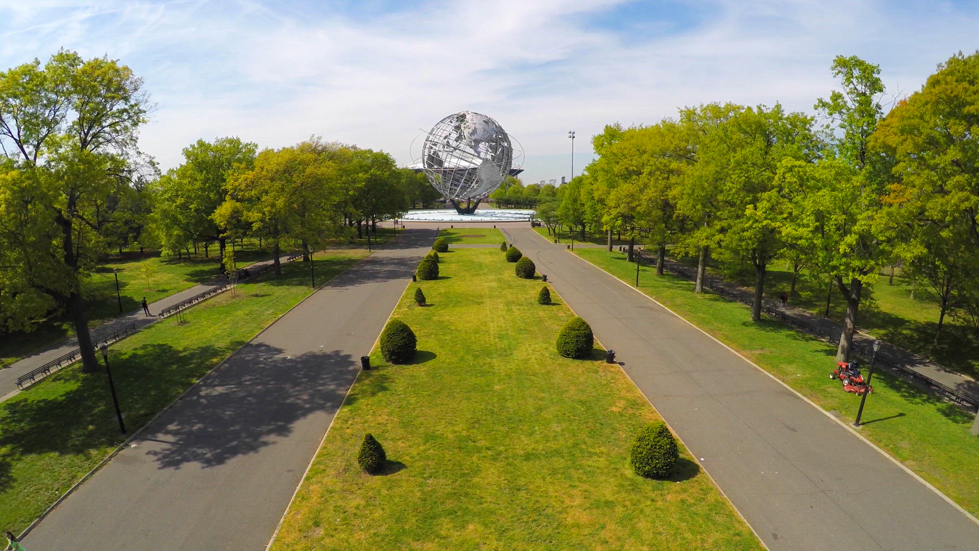 Aerial Flight Over the Unisphere