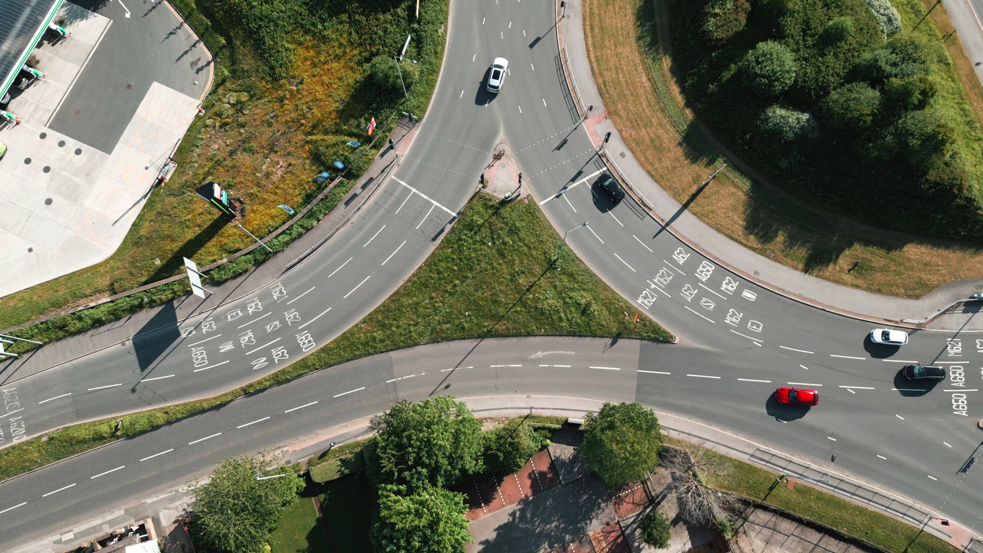 Vehicles Stopping at a Traffic Light Controlled Roundabout System