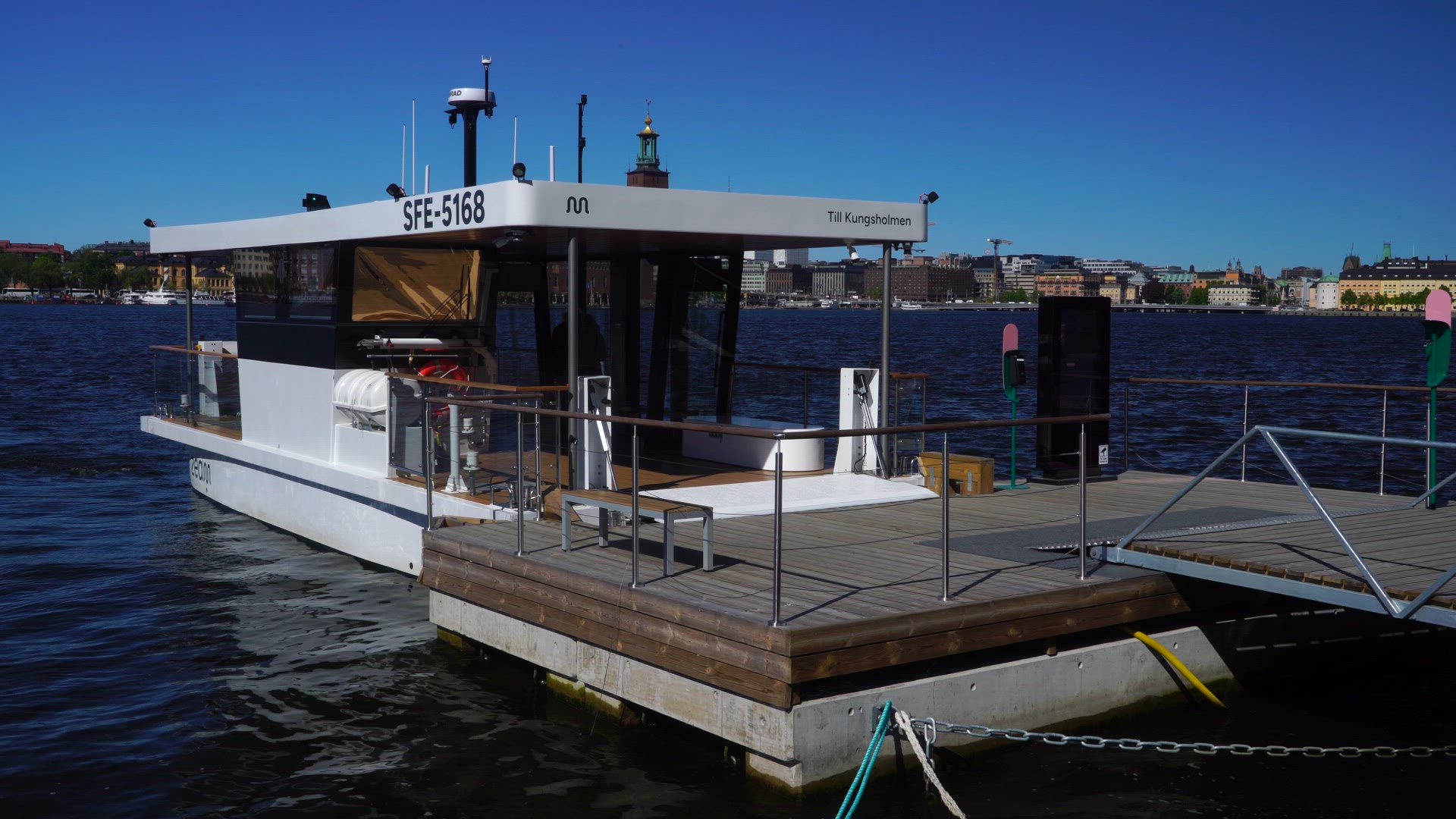 self-sailing electric ferry - 2.mp4