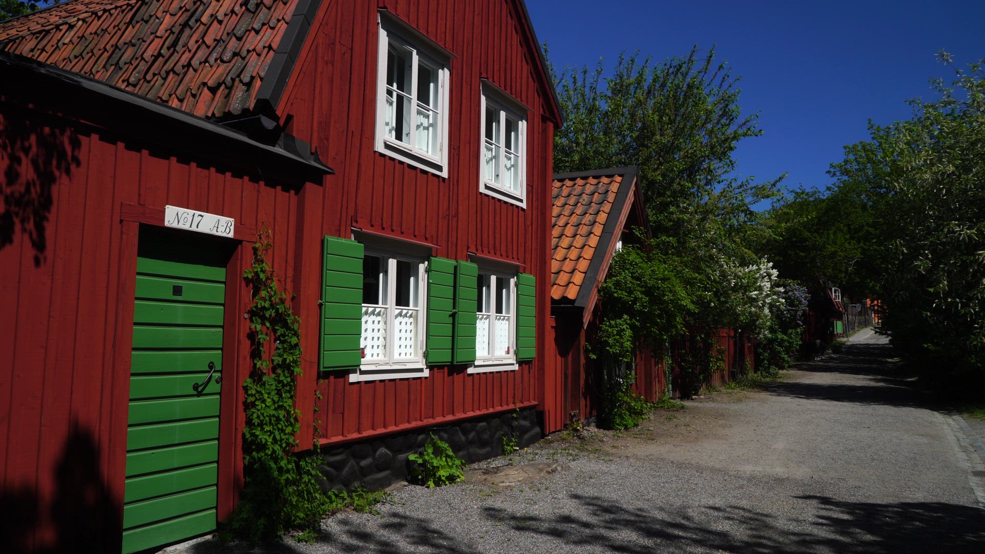 Red houses at Stigbergsgatan - 2.MP4