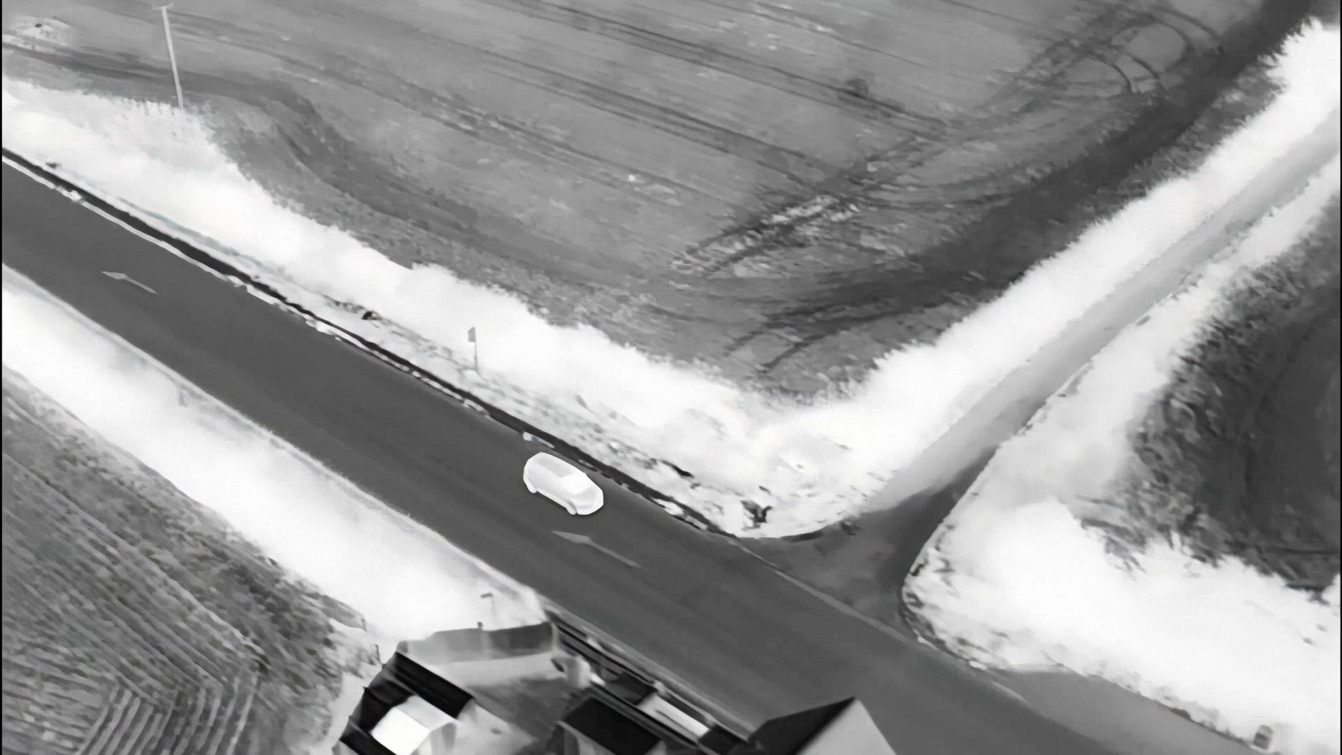 Fast Vehicles Being Chased Using a Thermal Imaging Camera From The Air