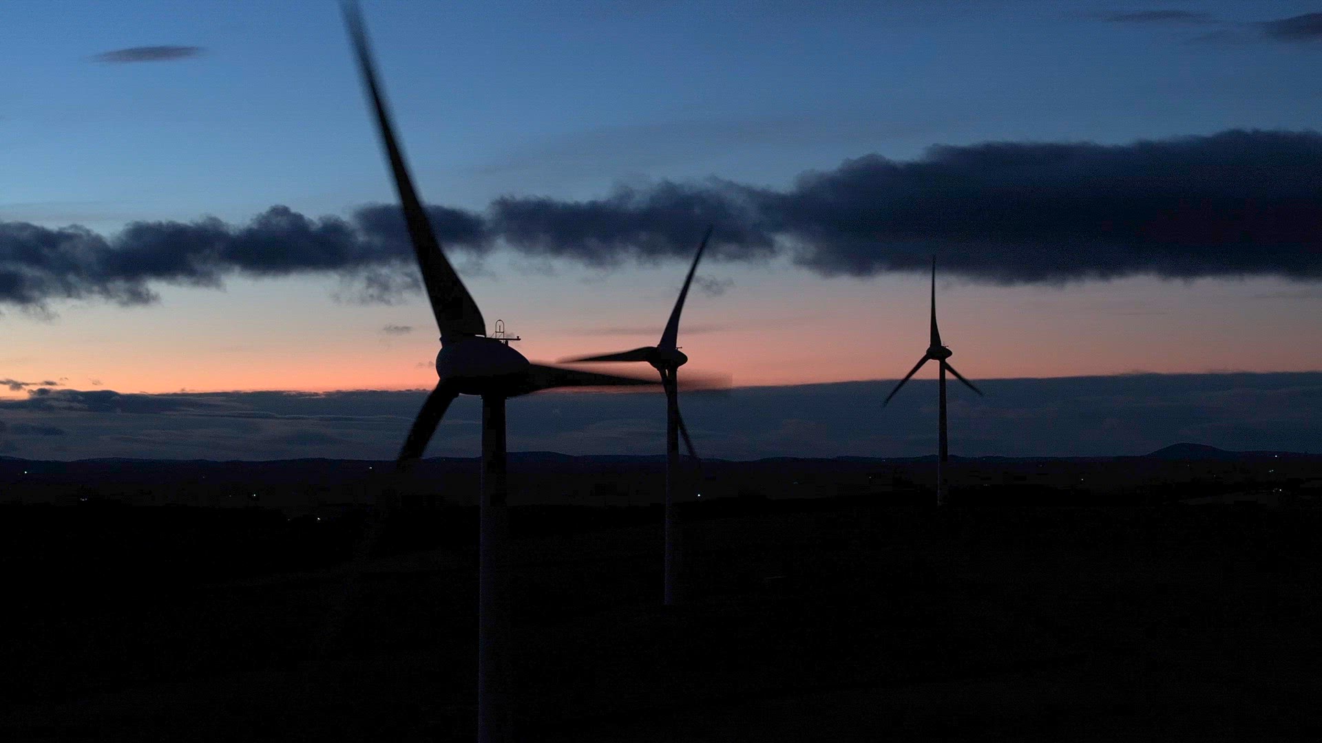 Wind Turbines Generating Reliable Energy Source Through the Night