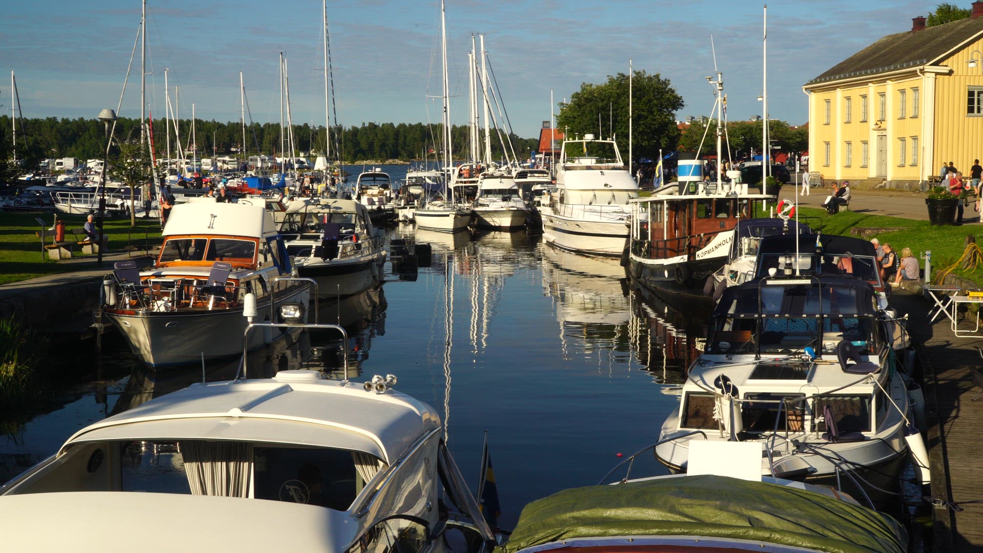 harbour small boats - Åmål.mp4