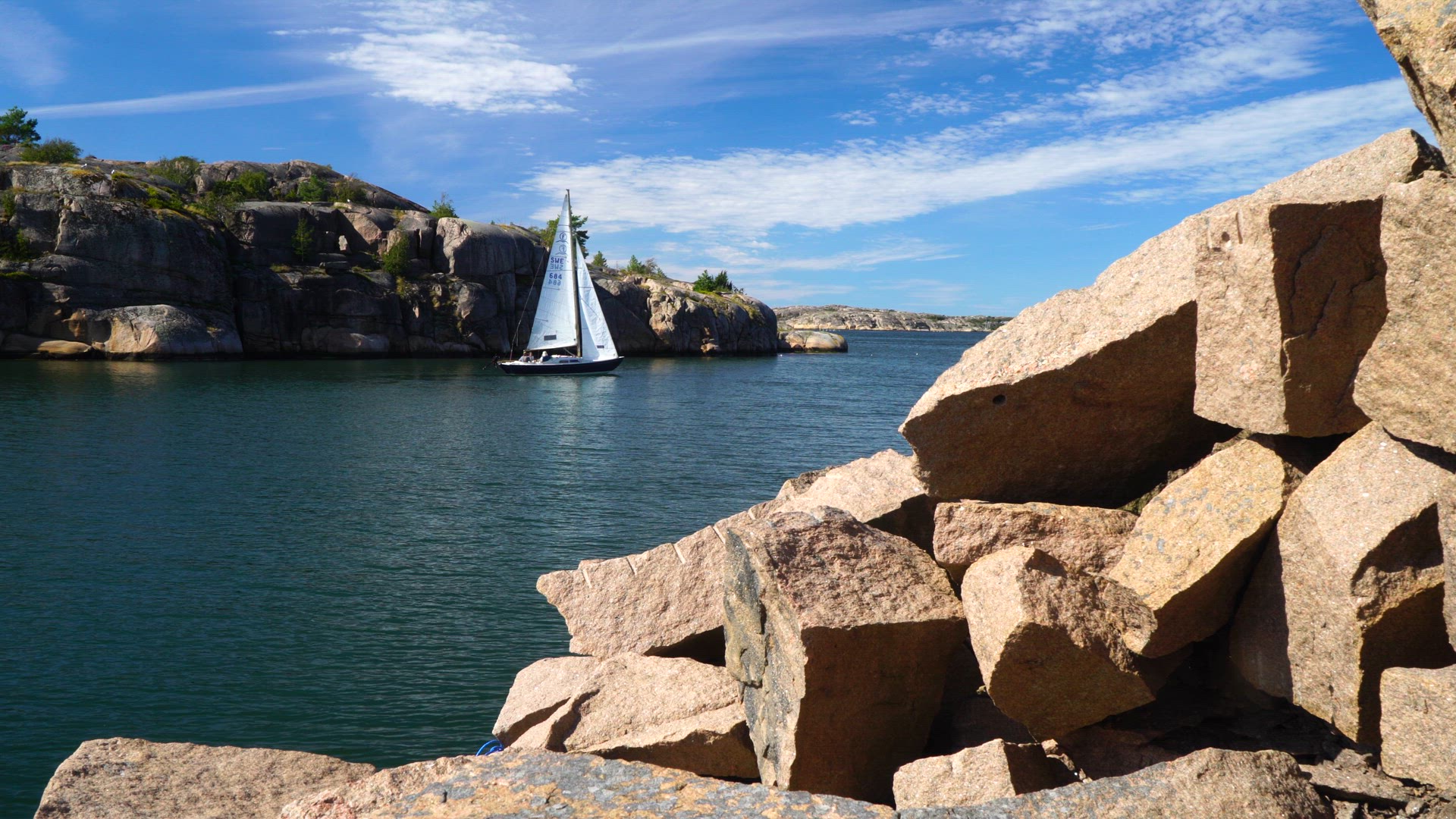 granite - sailing boat - bovall.MP4
