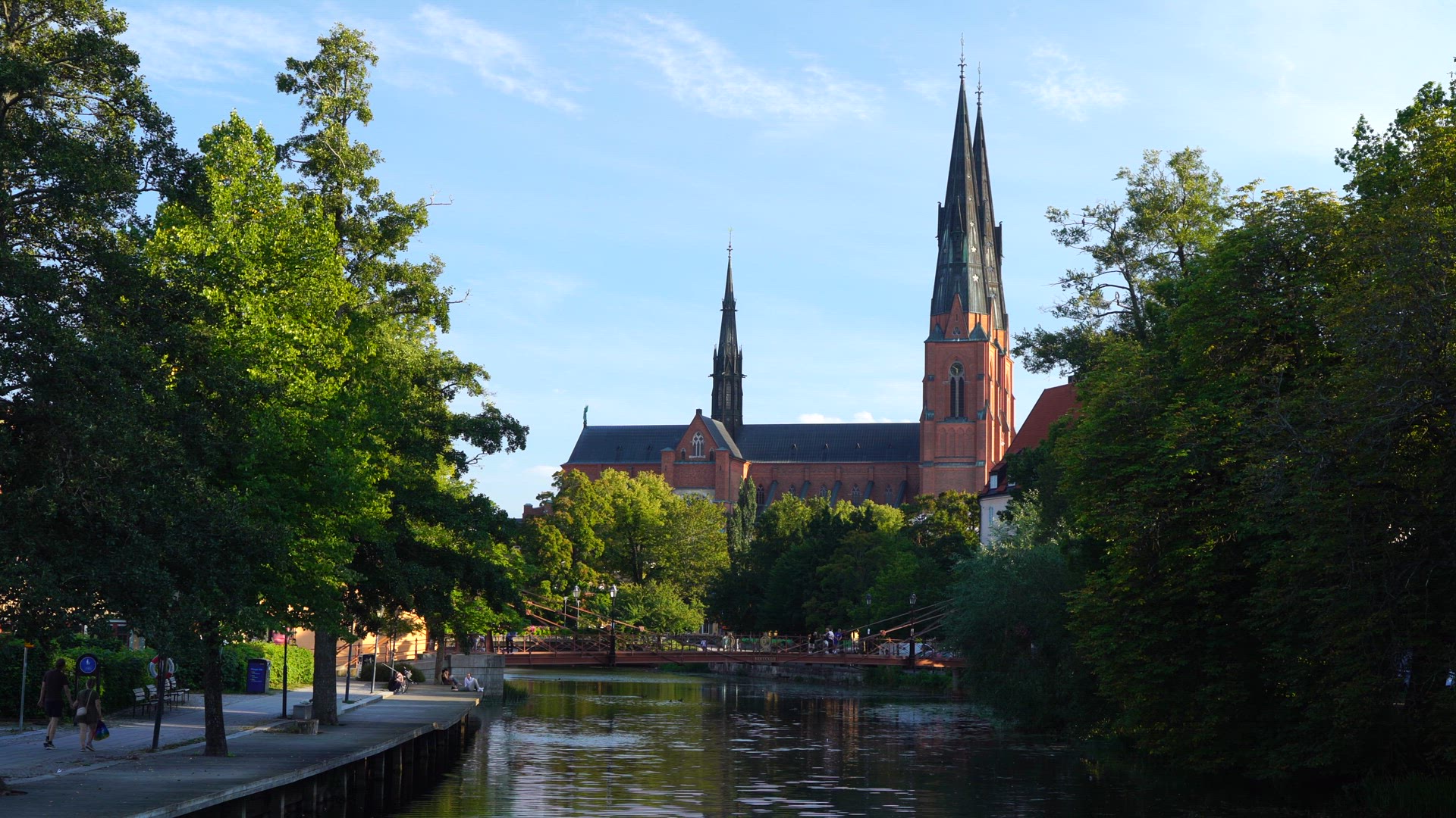 Uppsala Cathedral - Fyrisån - 2.MP4