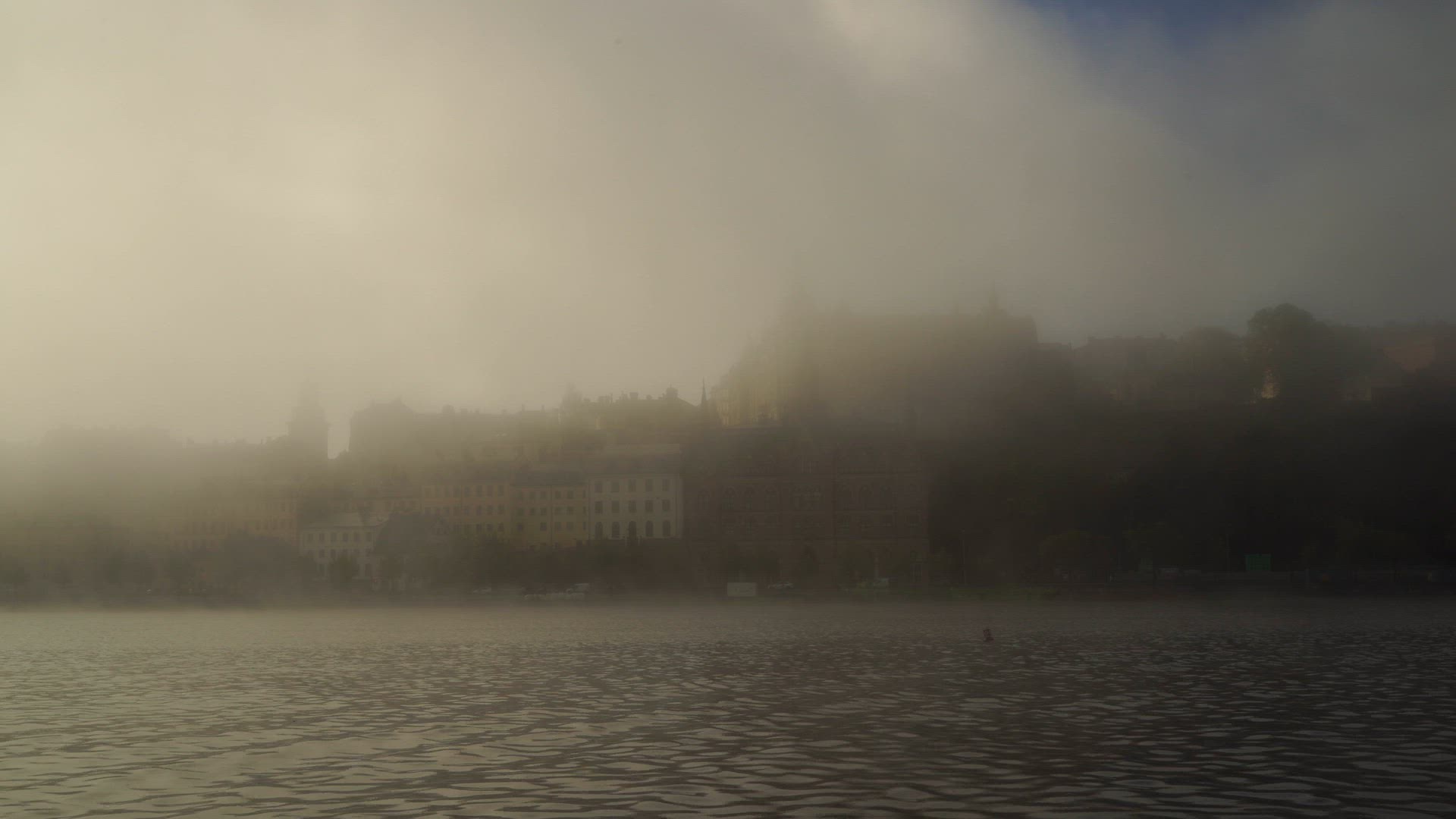 fog lifting - Mariaberget - Riddarfjärden.MP4